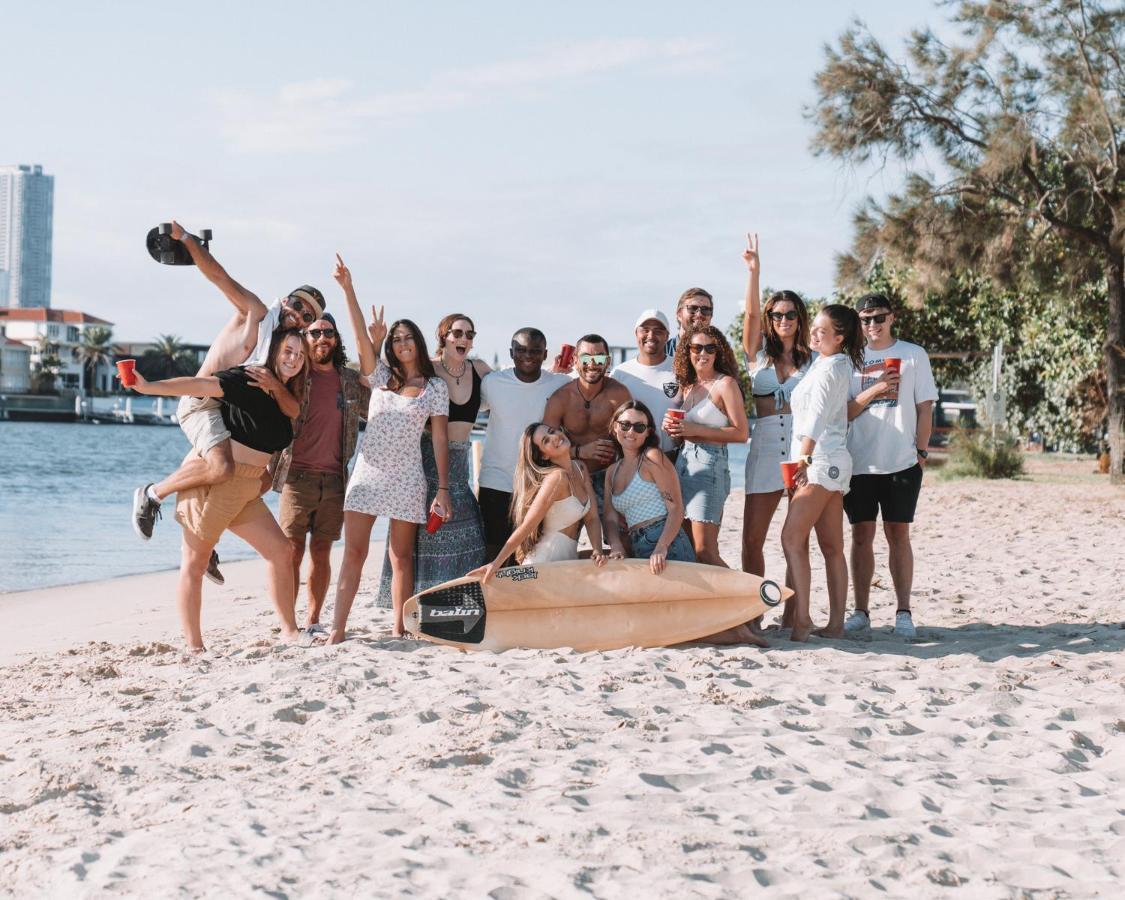Budds In Surfers Backpackers Gold Coast Eksteriør billede